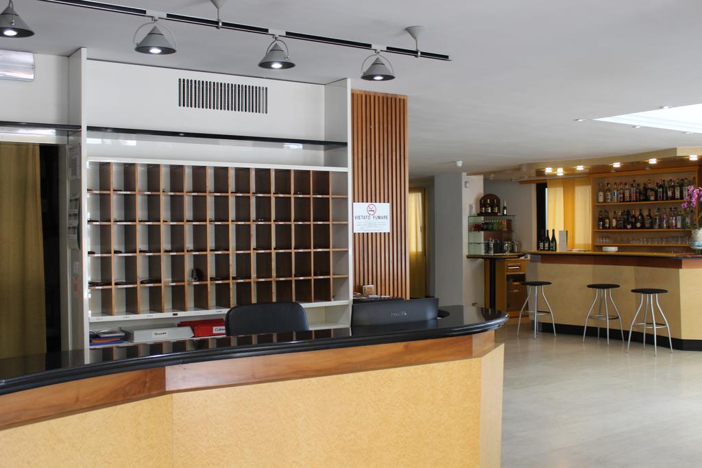 Hotel Grand Meeting Rimini Eksteriør billede